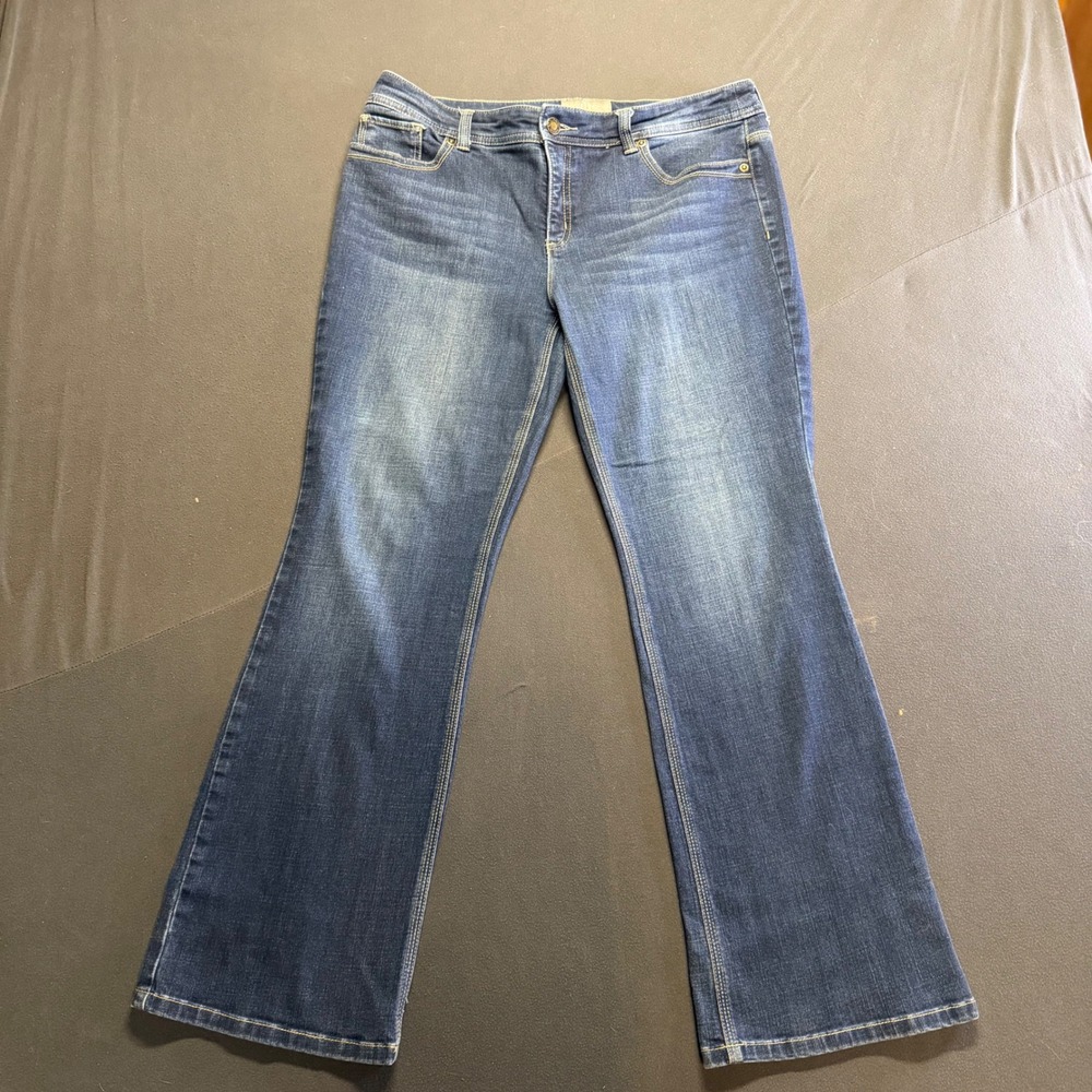 Chicos So Slimming Jeans Women‎ Size 1 Medium Wash Bootcut Flare Denim